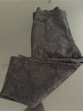 Black Lace Capri Pants - Women's Stretch Pull-On Elastic Waist NWT Size Medium